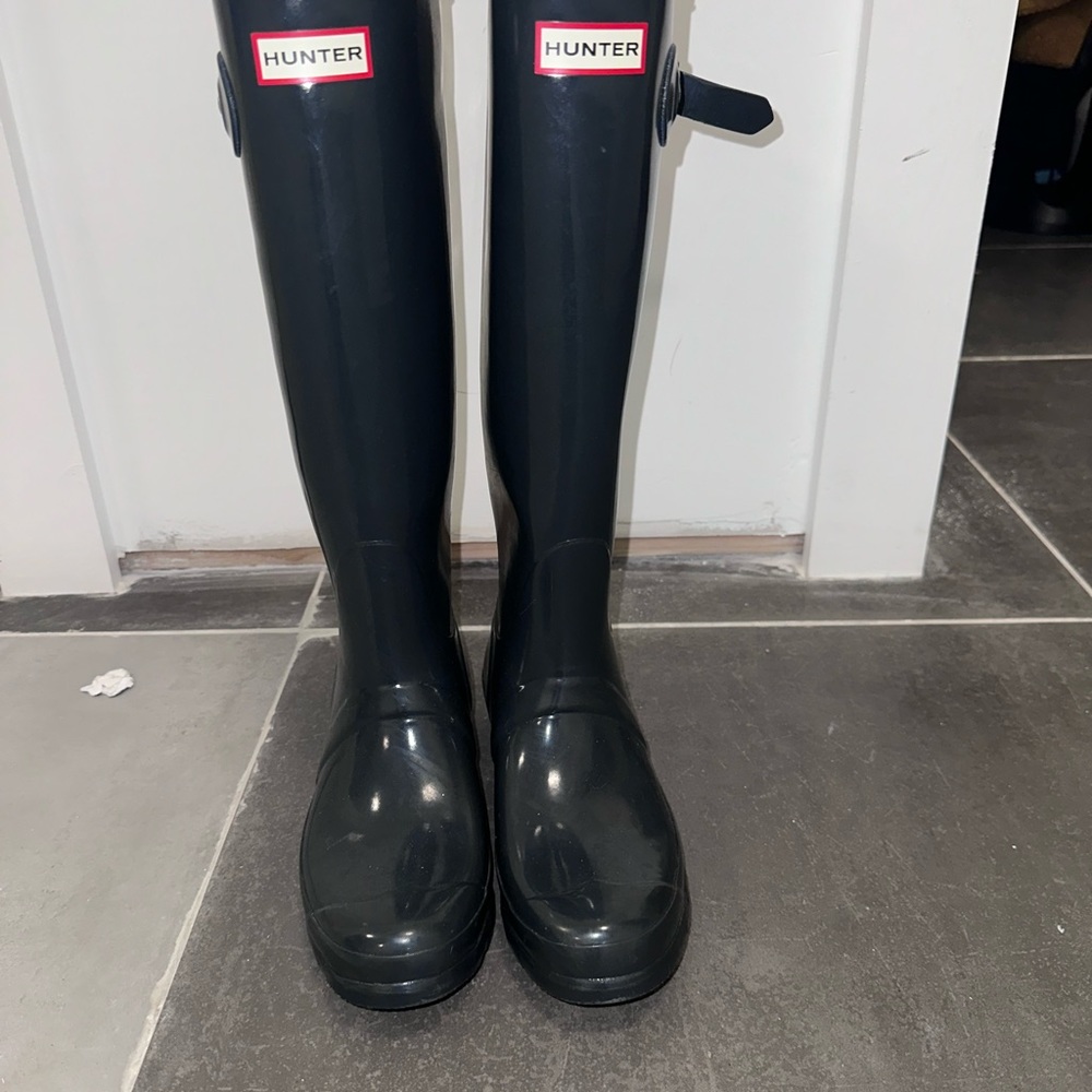Grey Hunter Rain boots barely worn size 9 women